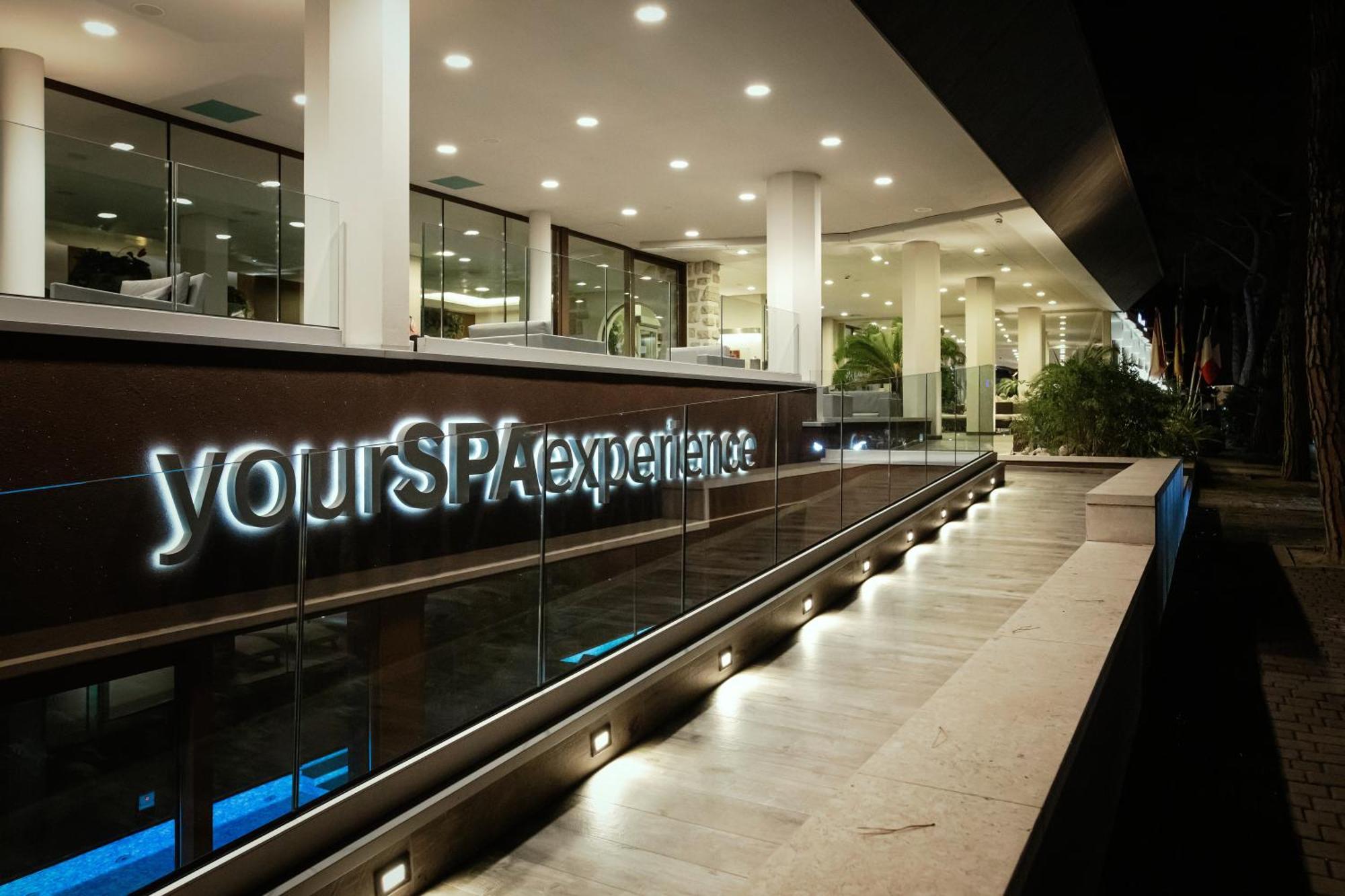 Hotel Leonardo Da Vinci Wellness Spa Bibione Kültér fotó