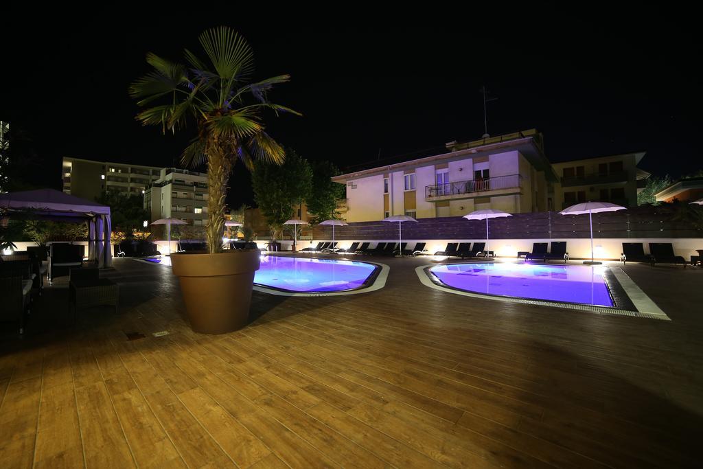 Hotel Leonardo Da Vinci Wellness Spa Bibione Kültér fotó